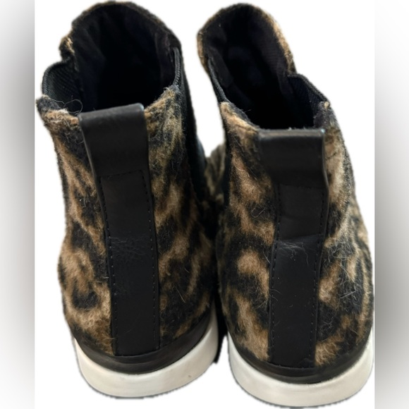 NWOT Women's Kara Chelsea Boot BOC by Born, Leopard Women Shoes Size 9.5. - Picture 3 of 6